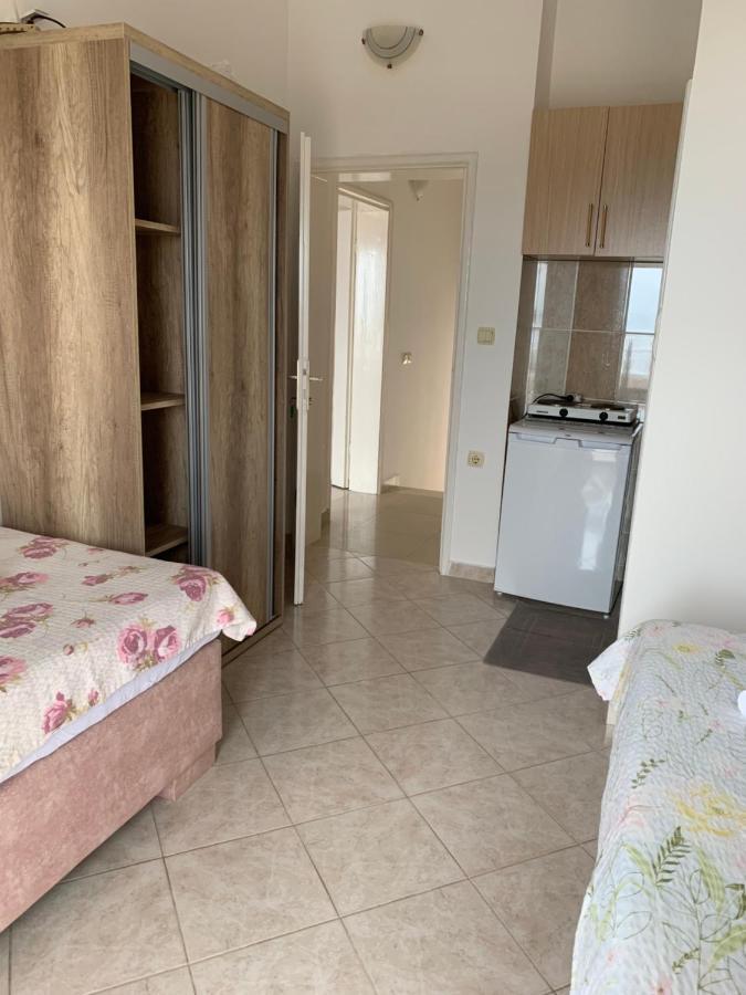 Apartments Adrian Ulcinj Exterior foto